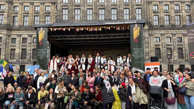 celebration-of-h-h-the-14th-dalai-lama-s-90th-birthday-at-dam-square-amsterdam